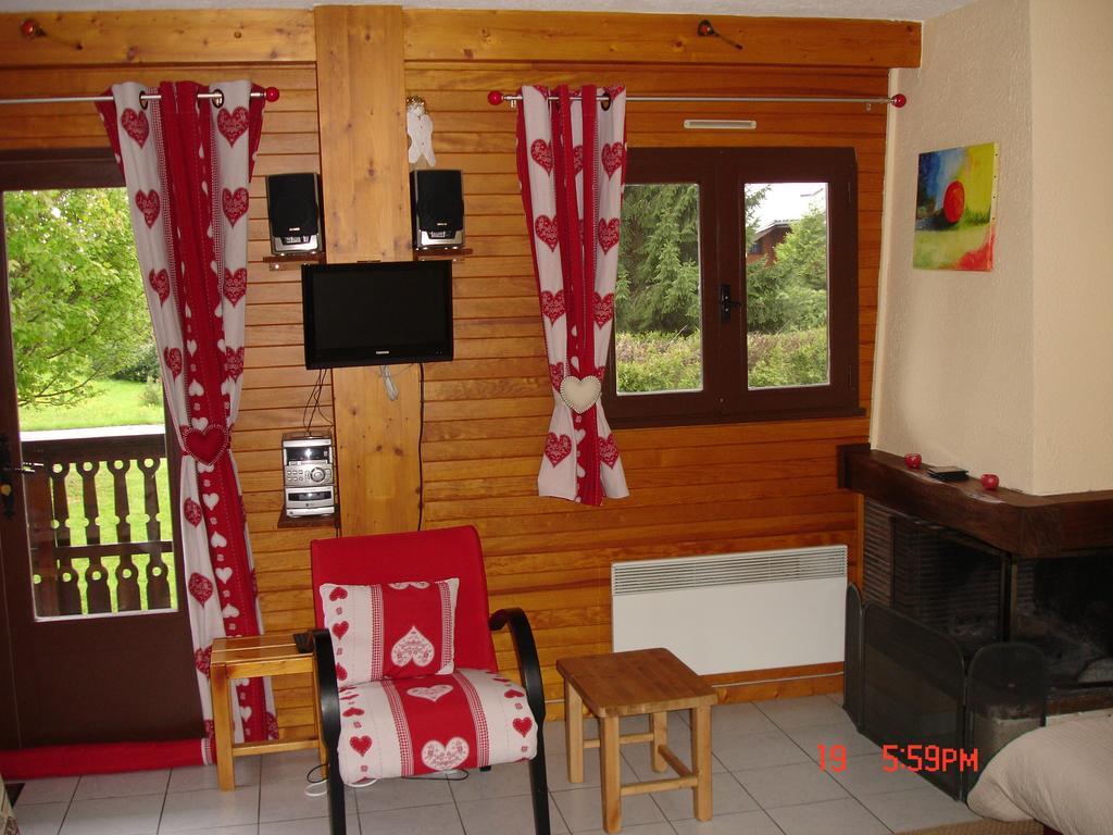 Appartement Les Carroz D'Arraches Szoba fotó